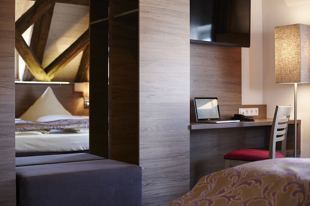 Boutique Hotel zur Post — hotel in Vohburg An Der Donau
