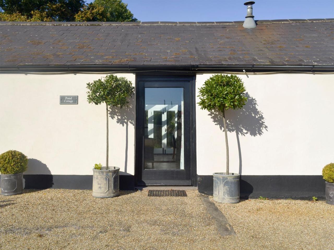 Pond B6844 — Shaftesbury