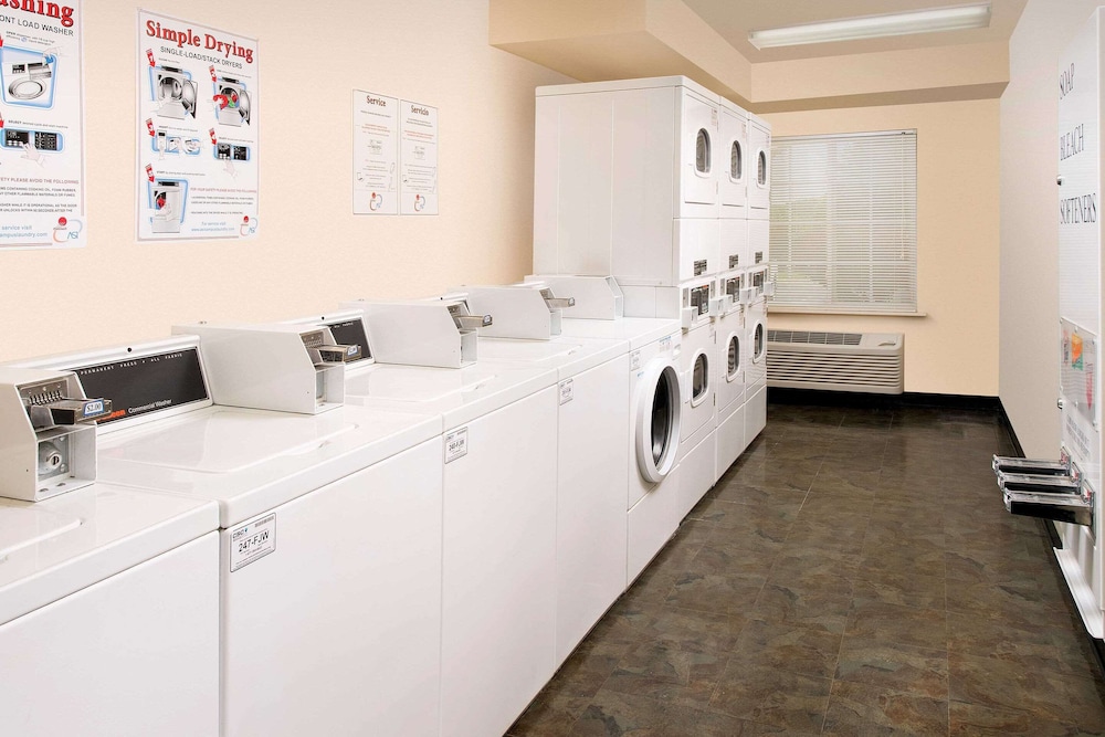 WoodSpring Suites Kansas City Lenexa - photo 16