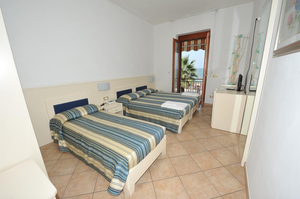 B&B Anna Lungomare — 4-Star Luxury Hotel in Agropoli, Italy