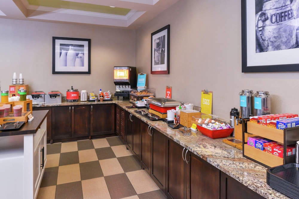 Hampton Inn Eugene - photo 34