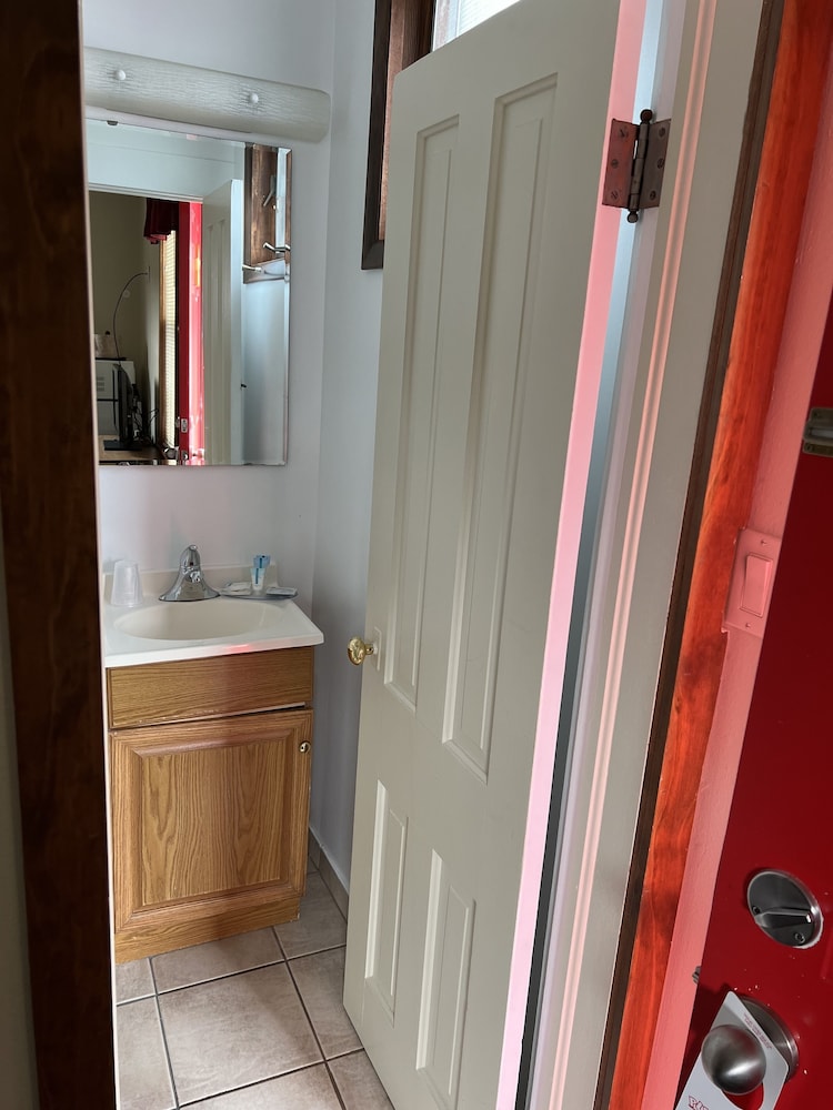 All Star Inn & Suites - photo 293