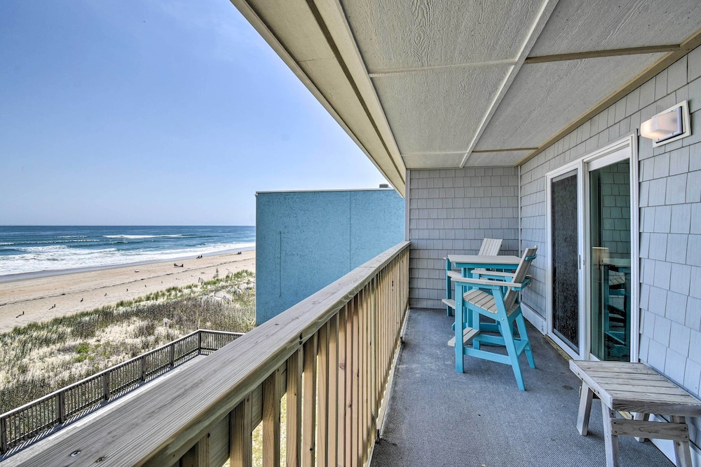 YC301 Life's Porpoise — 4-Star Luxury Hotel in Nags Head, United States