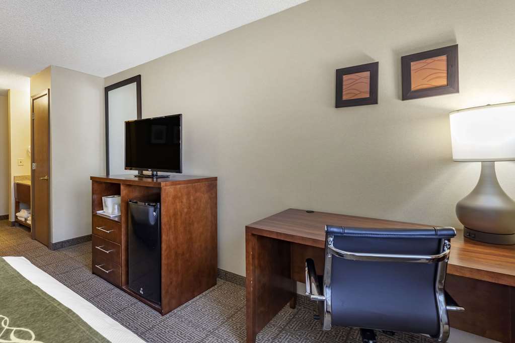 Comfort Inn Denver West Arvada Station - photo 18