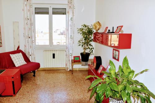 Aura Home Grazioso Appartamento a Pochi Passi dalla Metro A e C — 4-Star Luxury Hotel in Rome, Italy