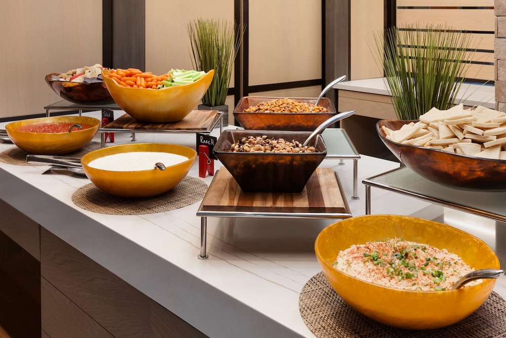 Embassy Suites by Hilton Monterey Bay Seaside - photo 4