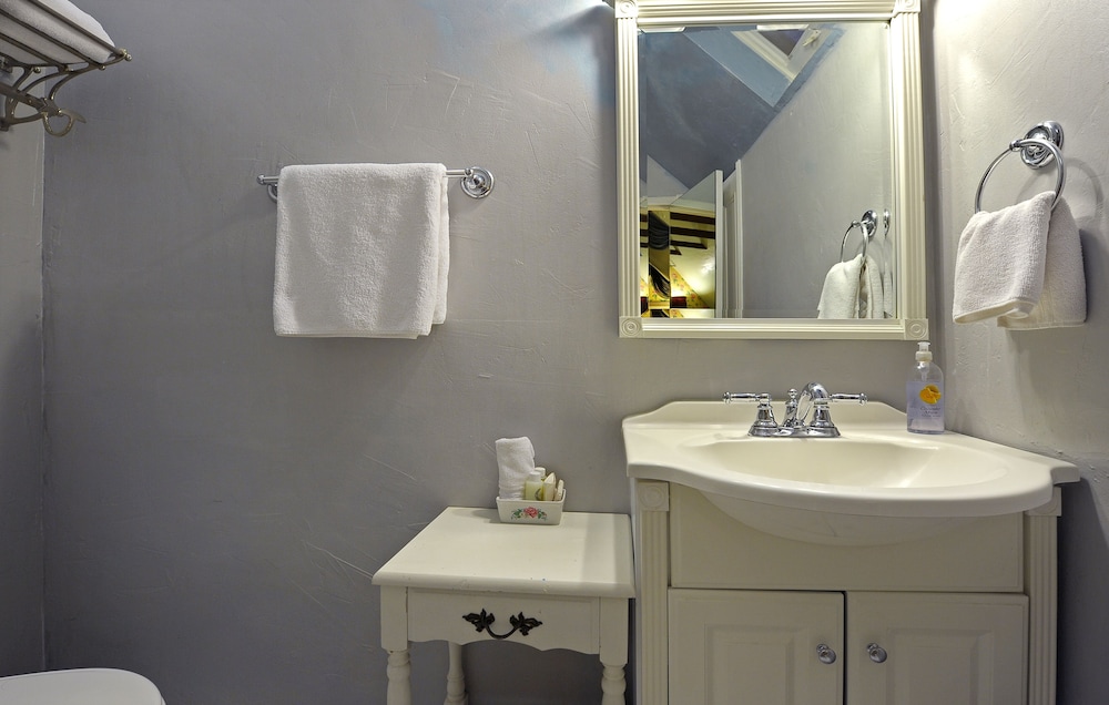 Noe's Nest Bed and Breakfast - photo 20