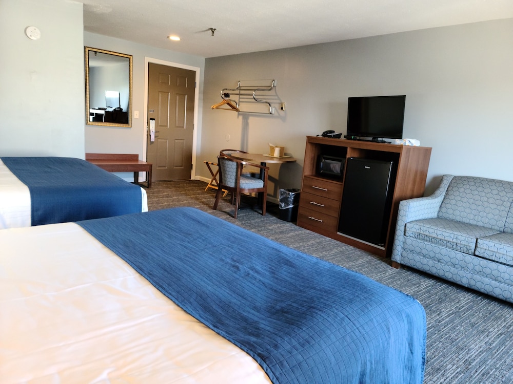 Hampton Village Inn - photo 17