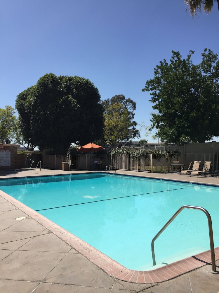 Ontario Airport Hotel & Conference Center - photo 24