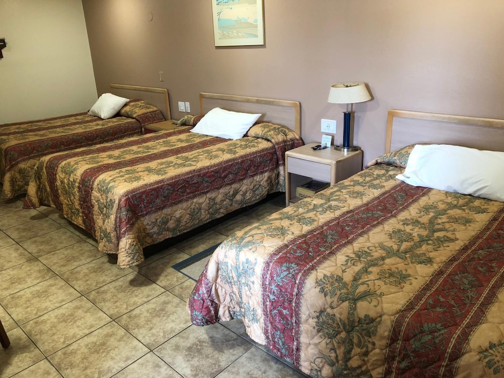 Topper Motel - photo 14