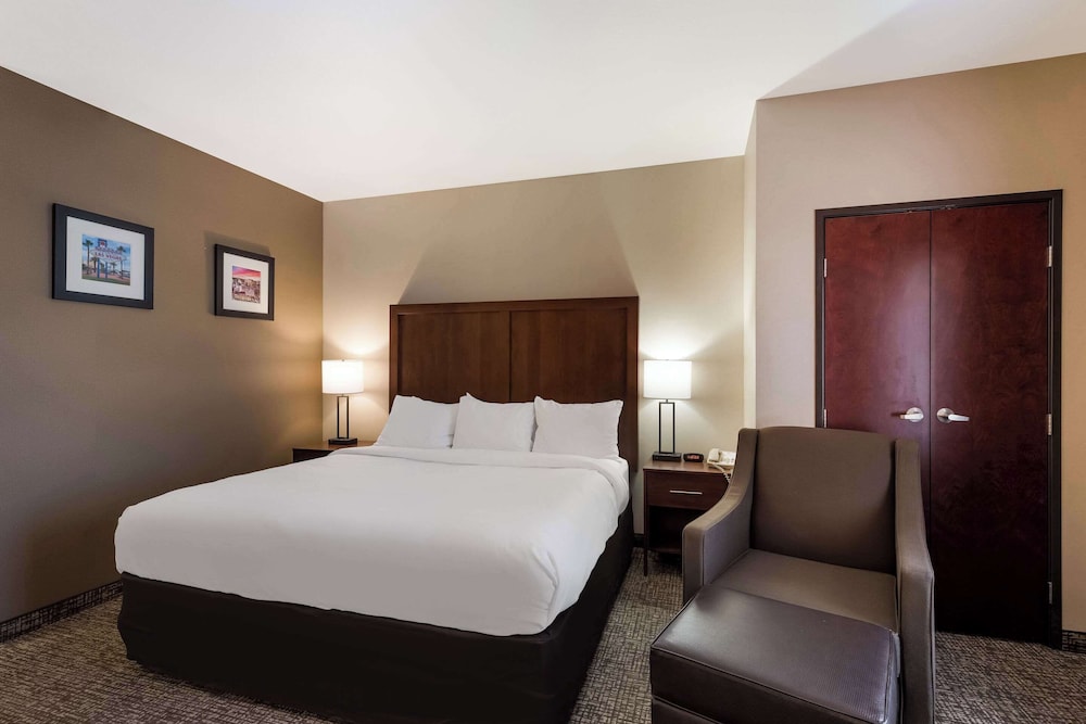 Comfort Inn & Suites Las Vegas Nellis - photo 6