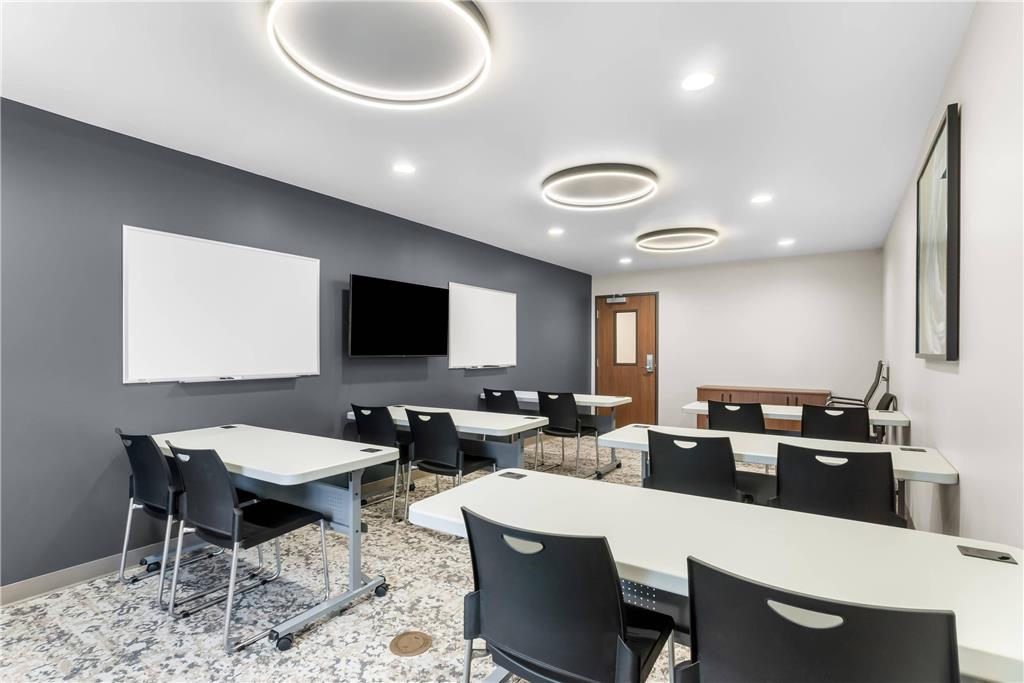Everhome Suites Cheyenne - photo 37