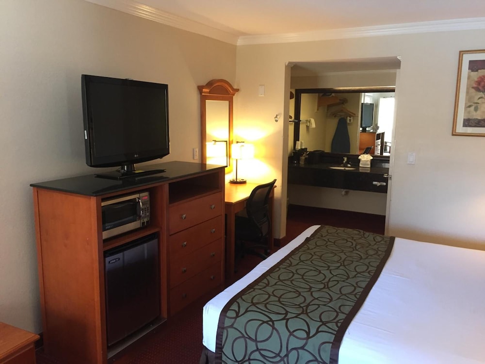 Chula Vista Inn - photo 28
