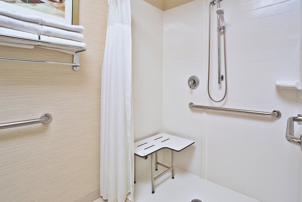 Fairfield Inn & Suites by Marriott Madison West Middleton - photo 14