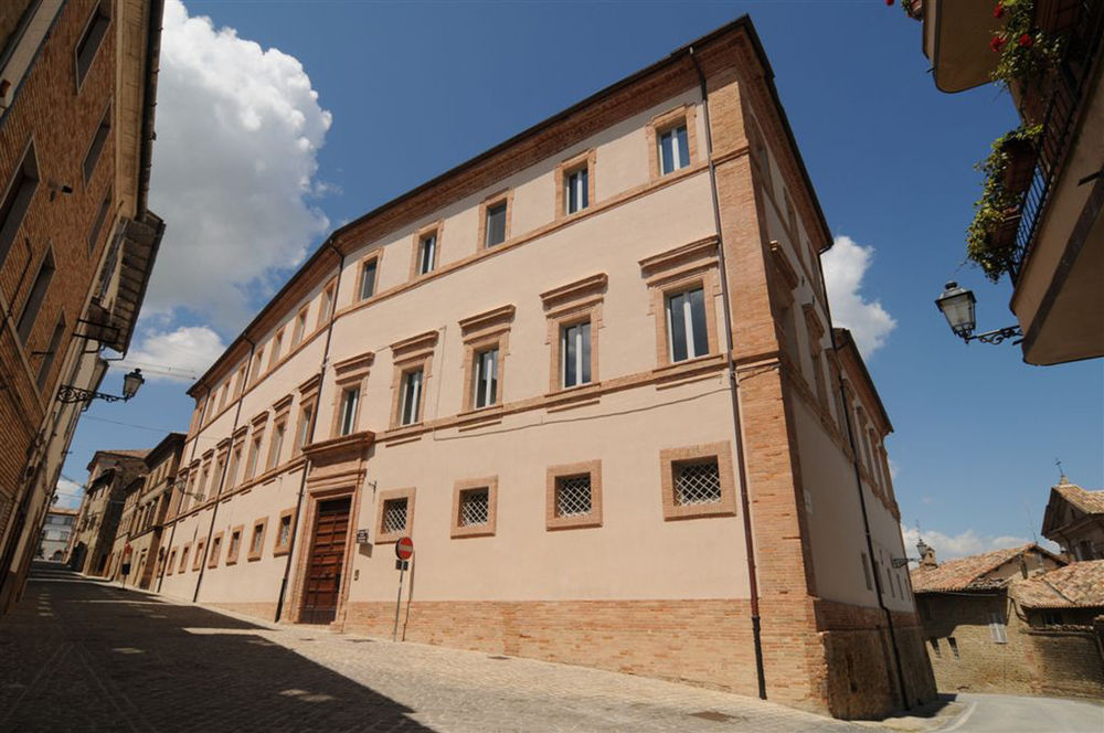Palazzo Morichelli D'altemps — 4-Star Luxury Hotel in San Ginesio, Italy