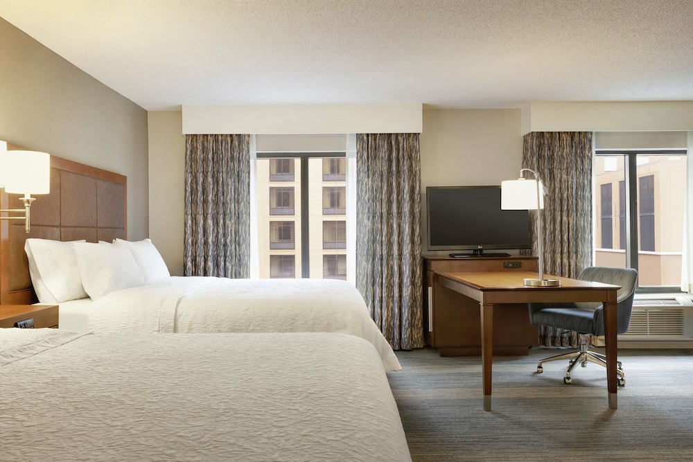 Hampton Inn & Suites Nashville Downtown - photo 14