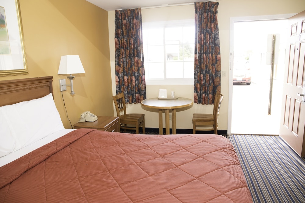Capri inn and Suites - photo 27
