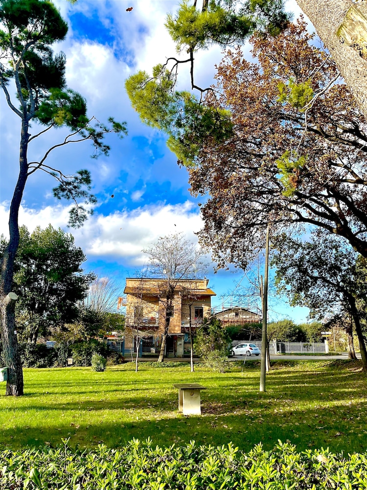 B&B Santa Maria Apparente — 4-Star Luxury Hotel in Civitanova Marche, Italy