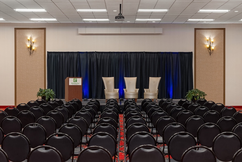 Holiday Inn Des Moines Airport Conf Center by IHG - photo 58