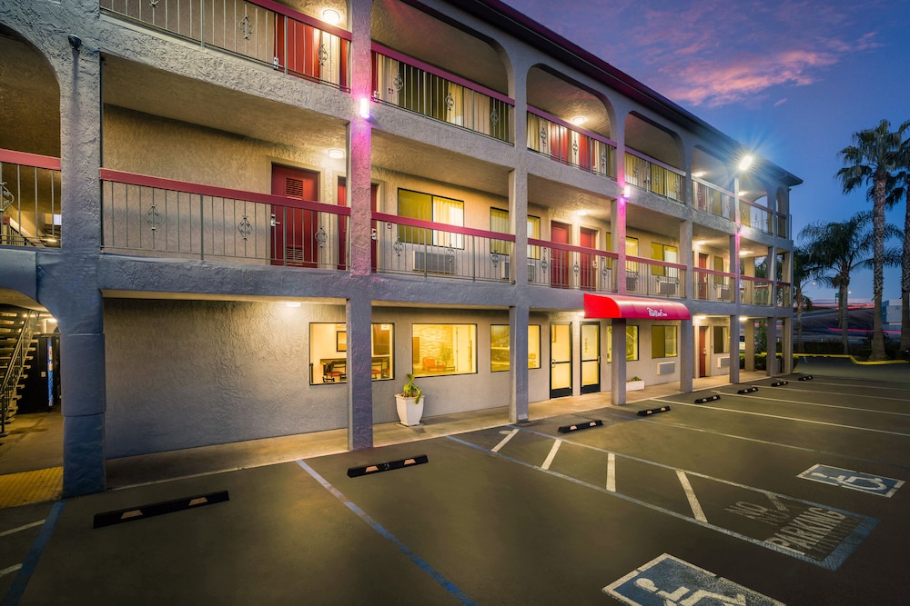 Red Roof Inn Stockton - photo 31