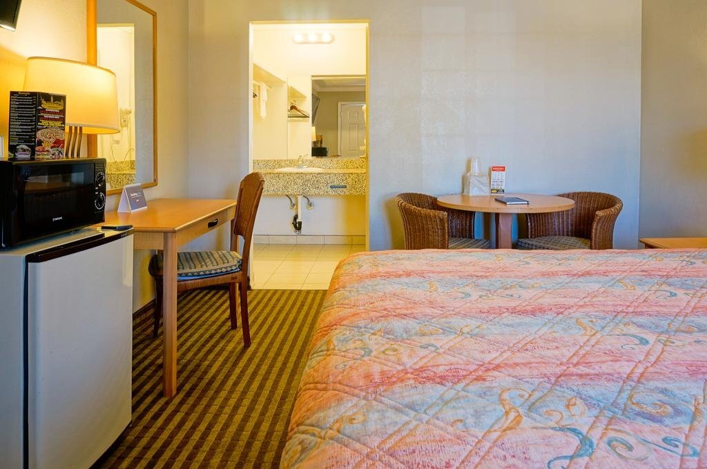 Harbor Motel - photo 7