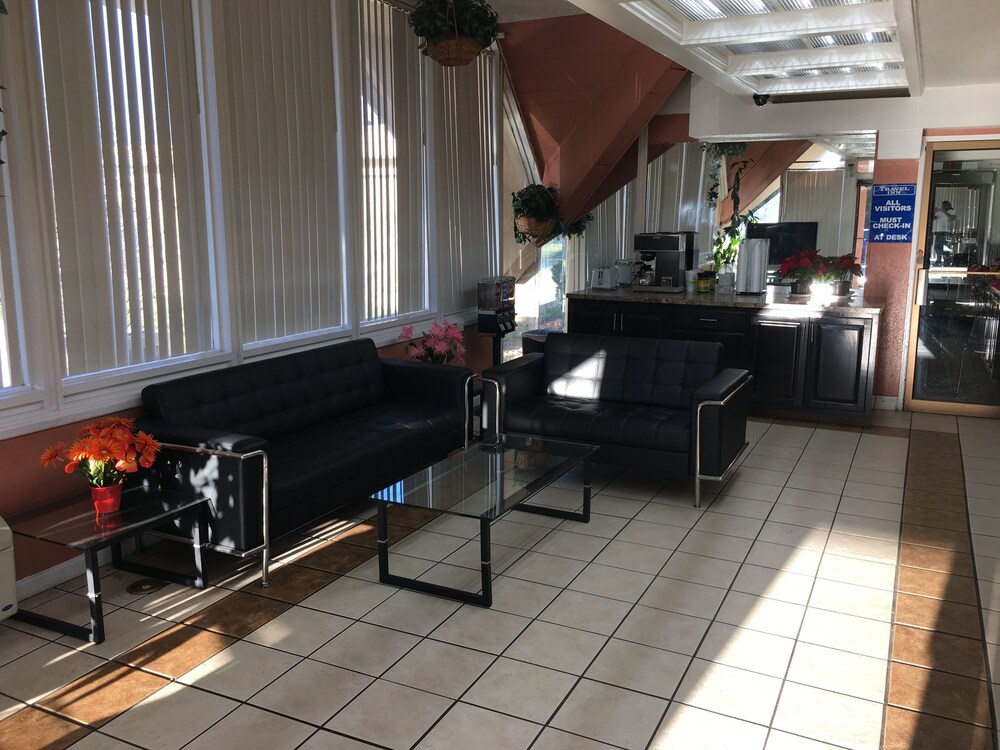 Rodeway Inn At Fort Lee - photo 3