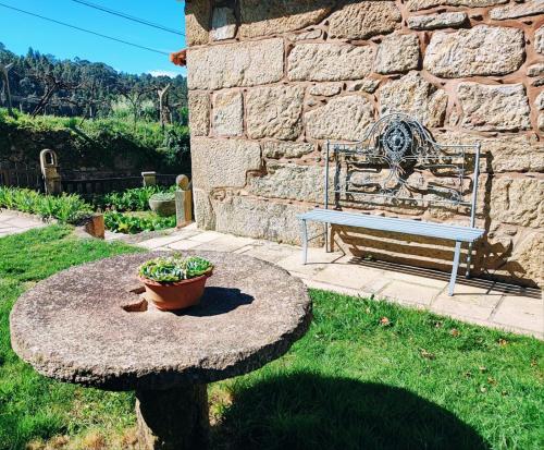 Casa Cabreiros de Cima — 4-Star Luxury Hotel in Melgaco, Portugal