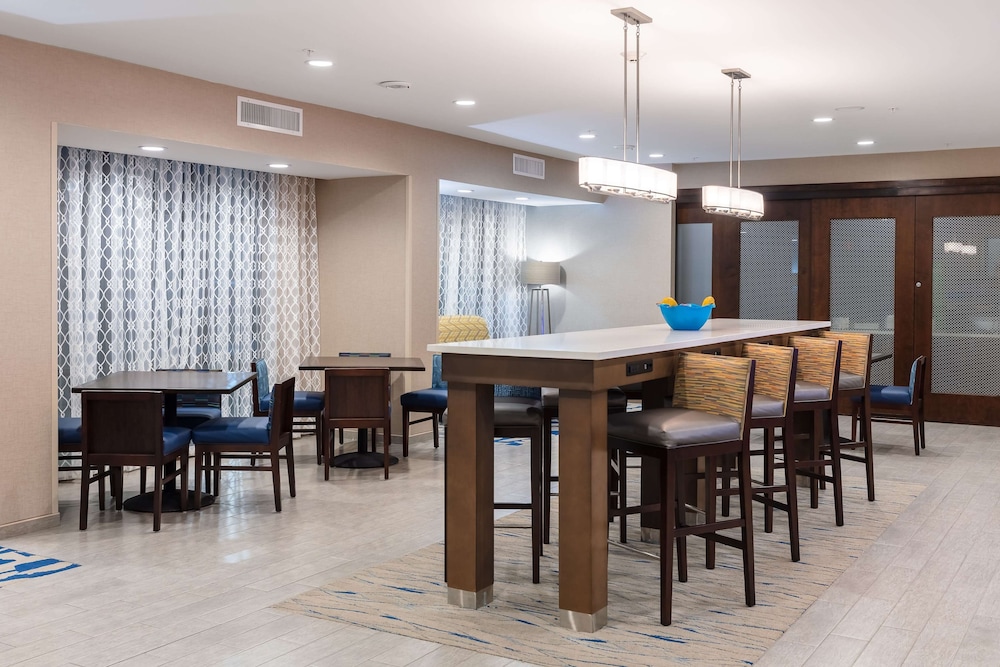 Hampton Inn Wetumpka - photo 6