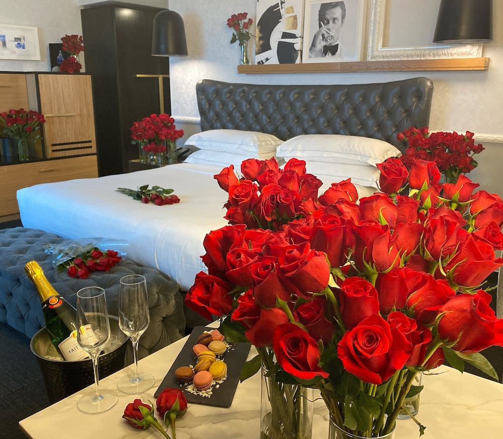The Rose Chicago Tapestry Collection by Hilton - photo 8