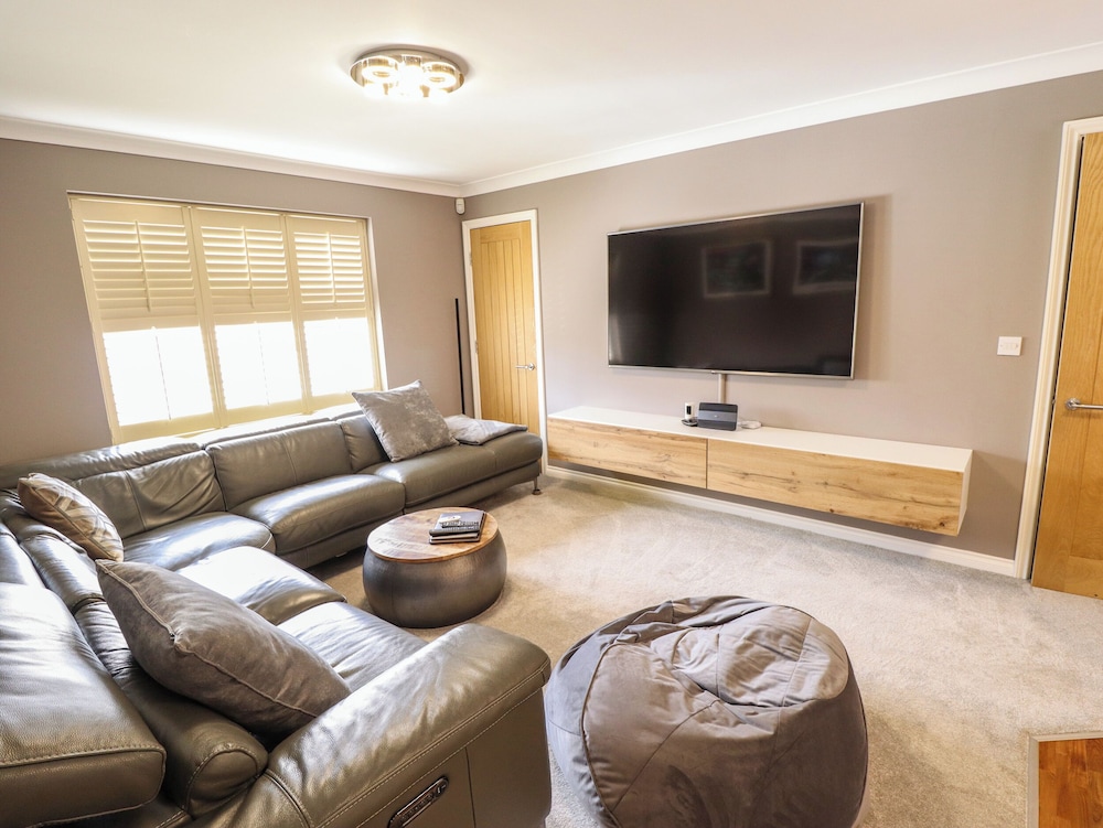 10 Mellor Way - carbon neutral hotel in Grimsby