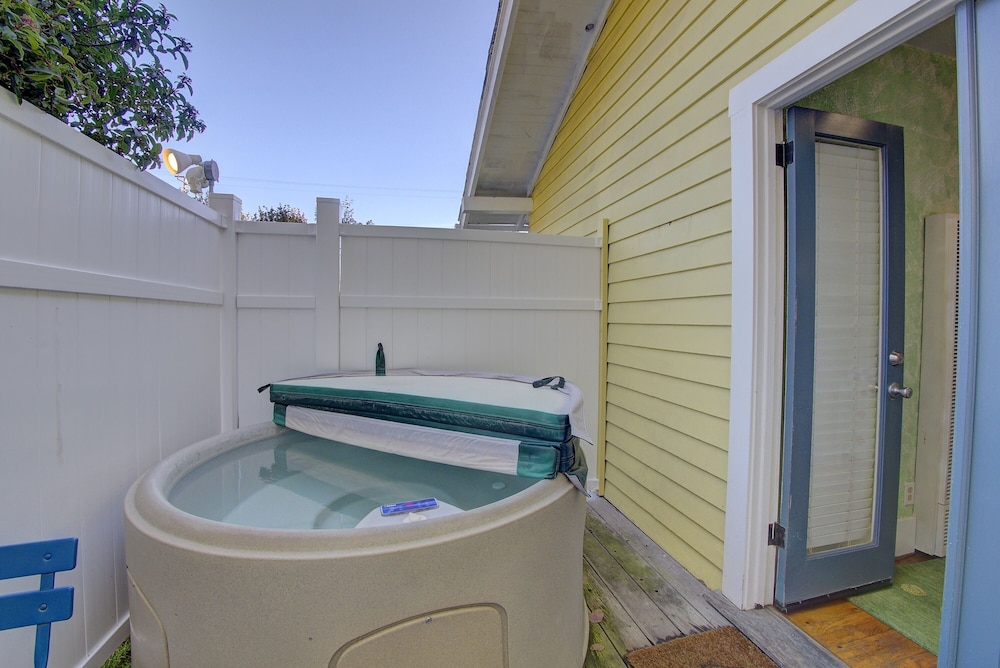 Secret Garden Inn and Cottages - photo 87