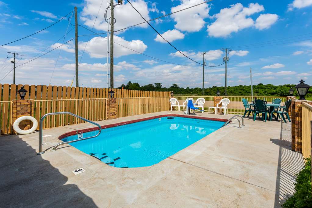 Econo Lodge & Suites Brinkley - photo 30