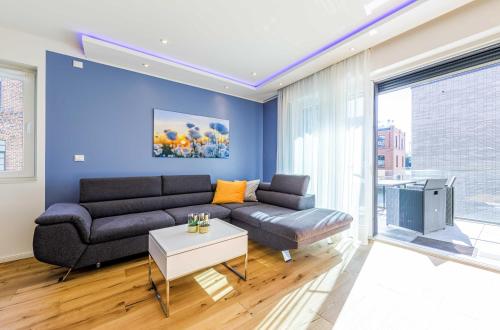 SeeGlück Malchow Stilvolle Maisonette mit Balkonen & Seeblick — 4-Star Luxury Hotel in Malchow, Germany