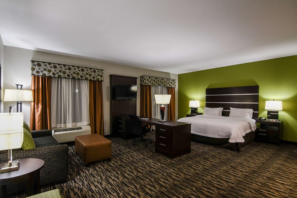 Hampton Inn Foley - photo 40