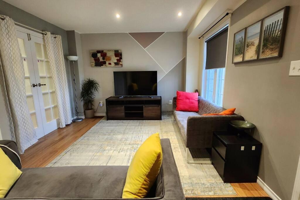 Moons & Noons Separate Unit for your Comfort — 4-Star Luxury Hotel in Ajax, Canada