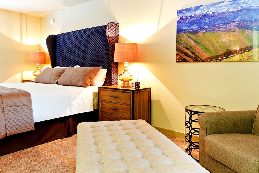 Blue Lakes Inn & Extended Stay - photo 6