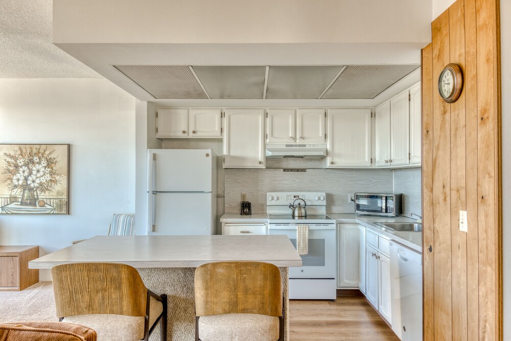 Sand & Sea Resort Condominiums - photo 385