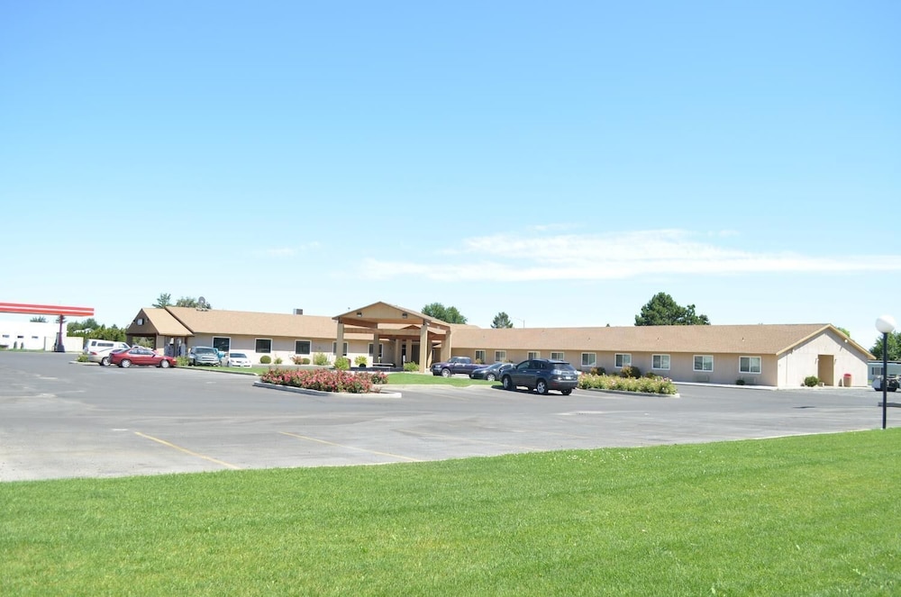 Knights Inn Quincy - photo 26