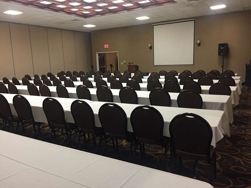 Best Western Plus Brandywine Inn & Suites - photo 25