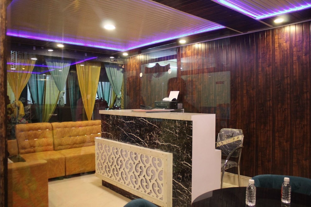 Hotel Vibrant Lawn And Banquet in Dinapore, India