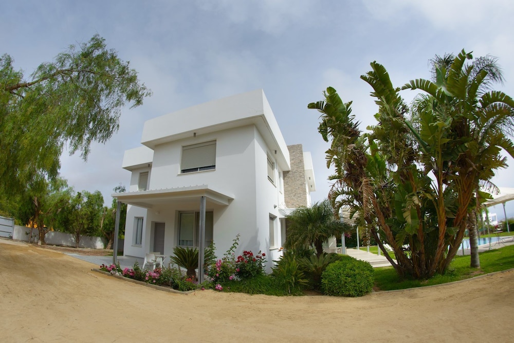 Myrtiana Villa — 4-Star Luxury Hotel in Paralimni, Cyprus