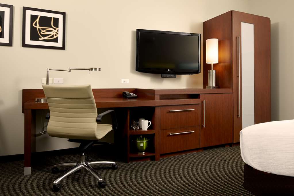 Hyatt Place Detroit Royal Oak - photo 25