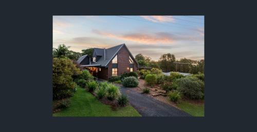 Flaxton Eco Chic Escape - carbon neutral hotel in Unknown City