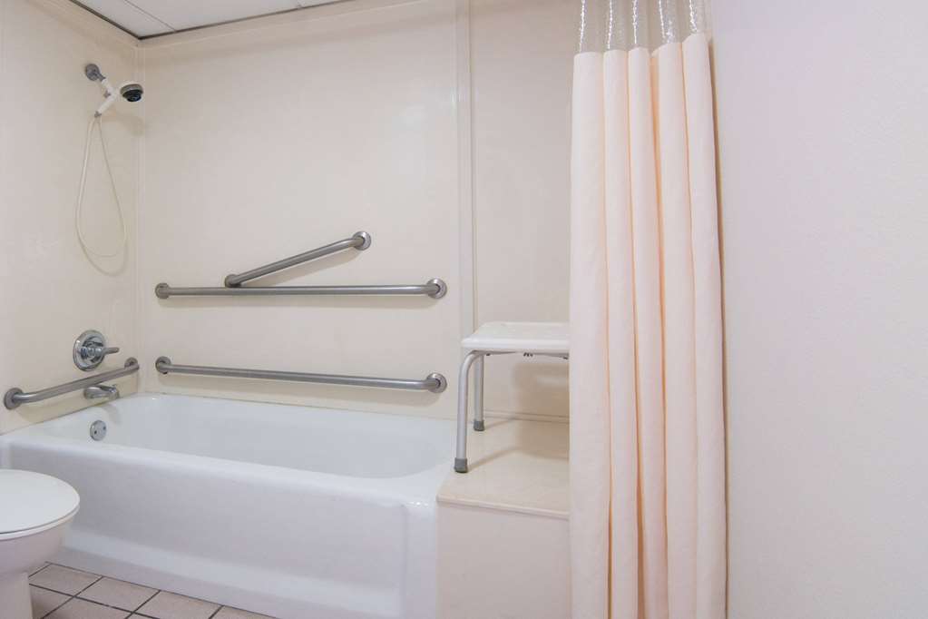 Days Inn by Wyndham Central San Antonio NW Medical Center - photo 10