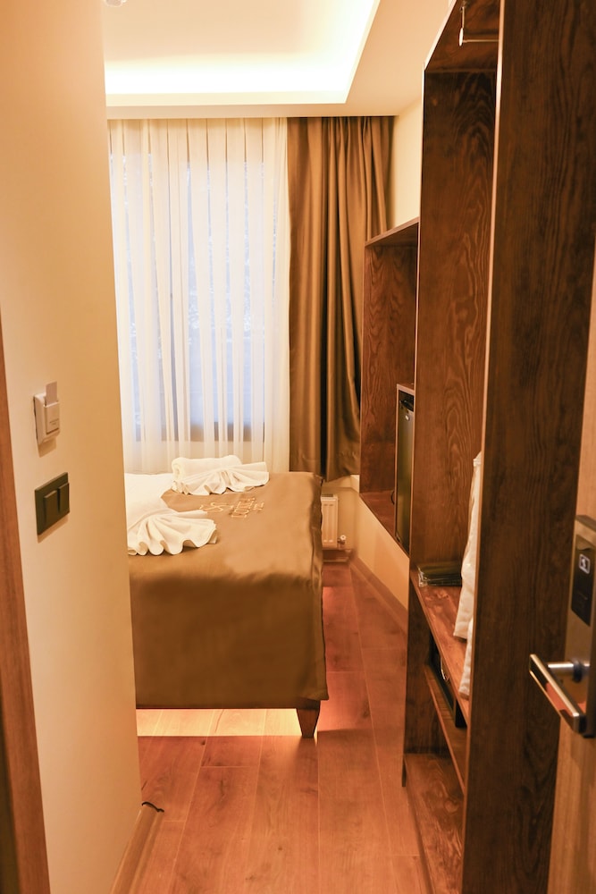 Lokka Hotel Ortakoy — 4-Star Luxury Hotel in Istanbul, Turkey