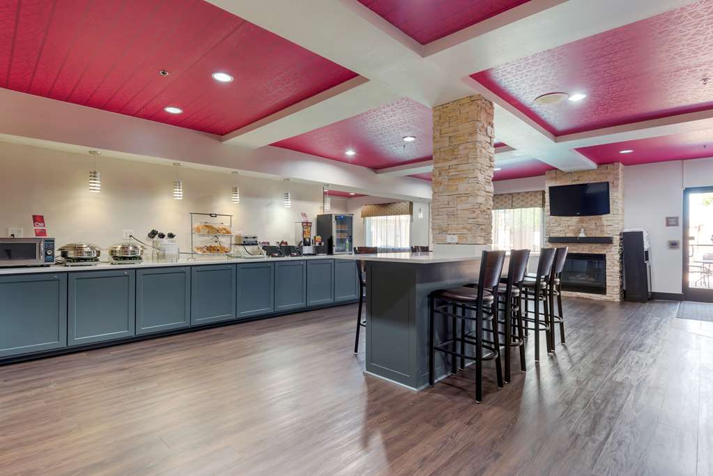 Best Western Plus Arlington North Hotel & Suites - photo 6