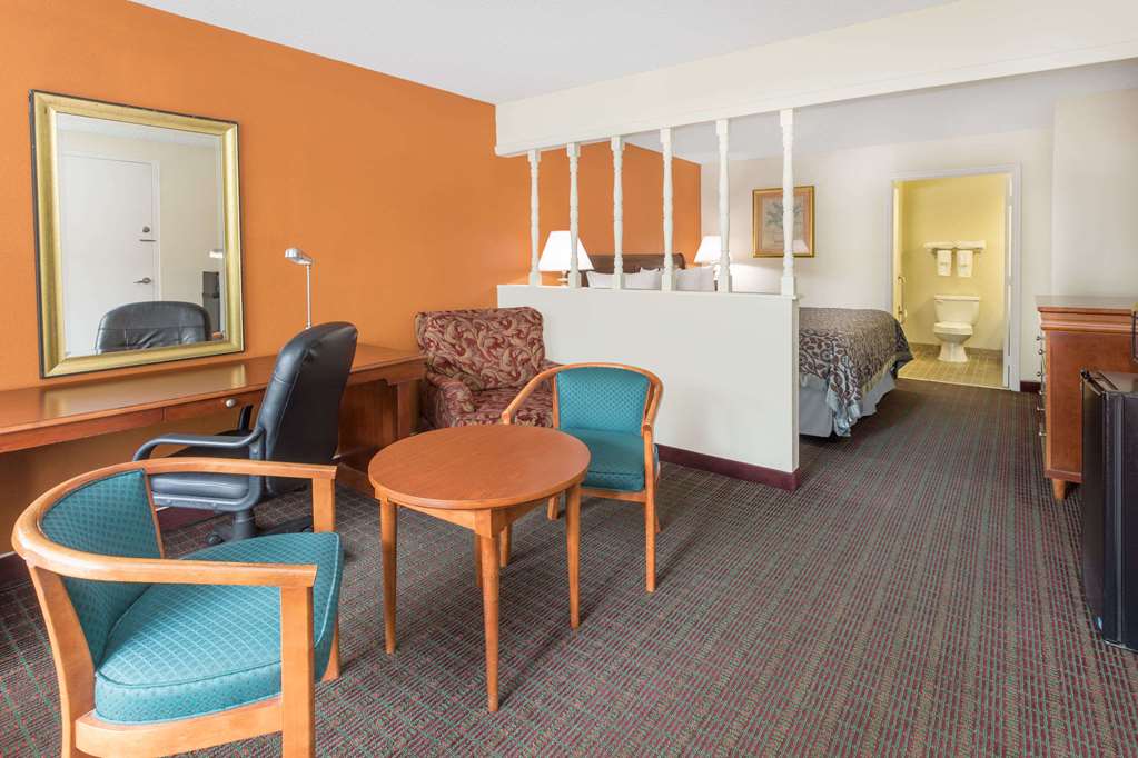 Days Inn by Wyndham Orangeburg South - photo 4