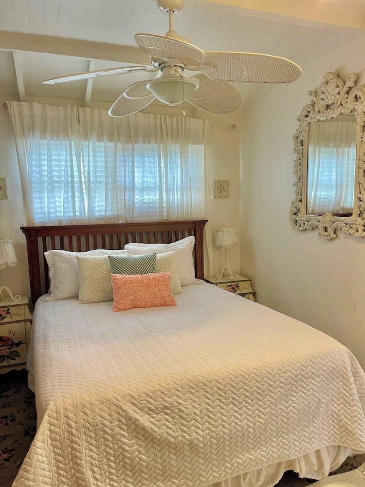 Redwood Hollow Cottages - photo 11