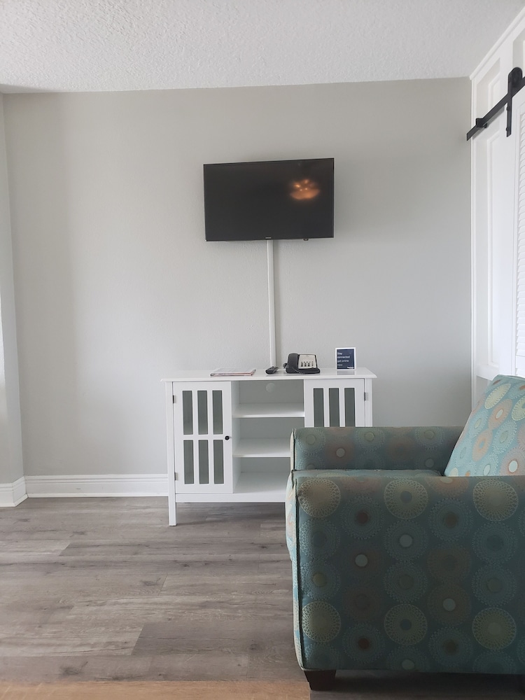 The Maverick Resort - photo 14