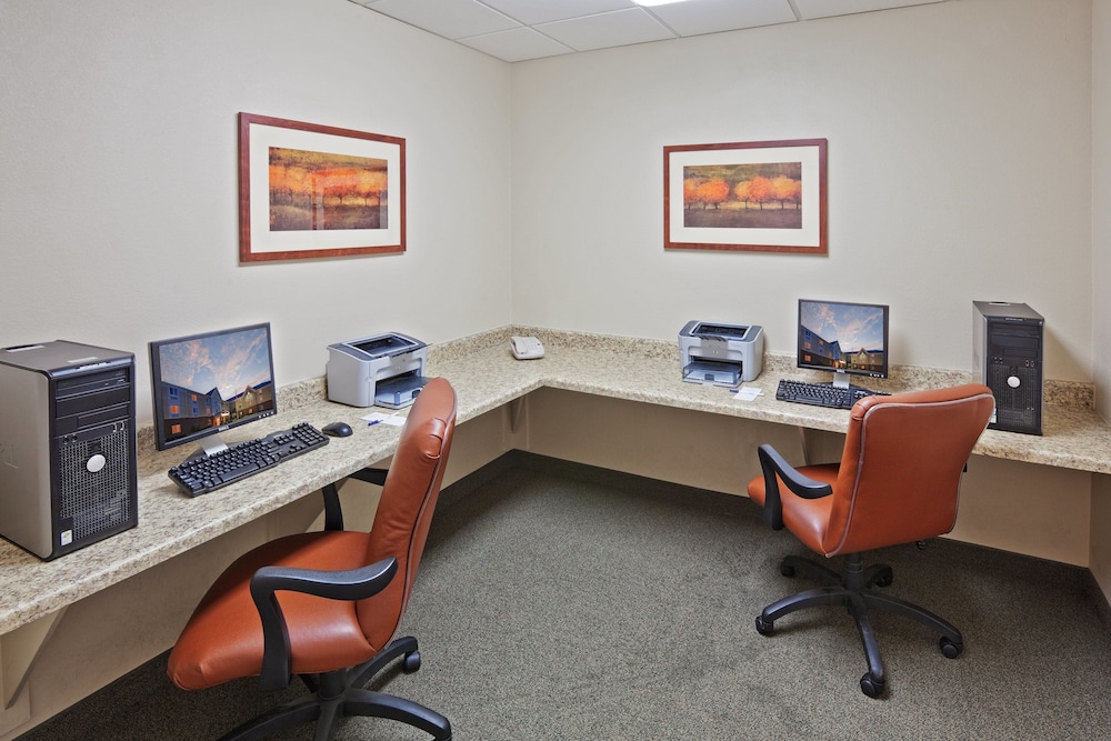 Candlewood Suites Owasso by IHG - photo 23